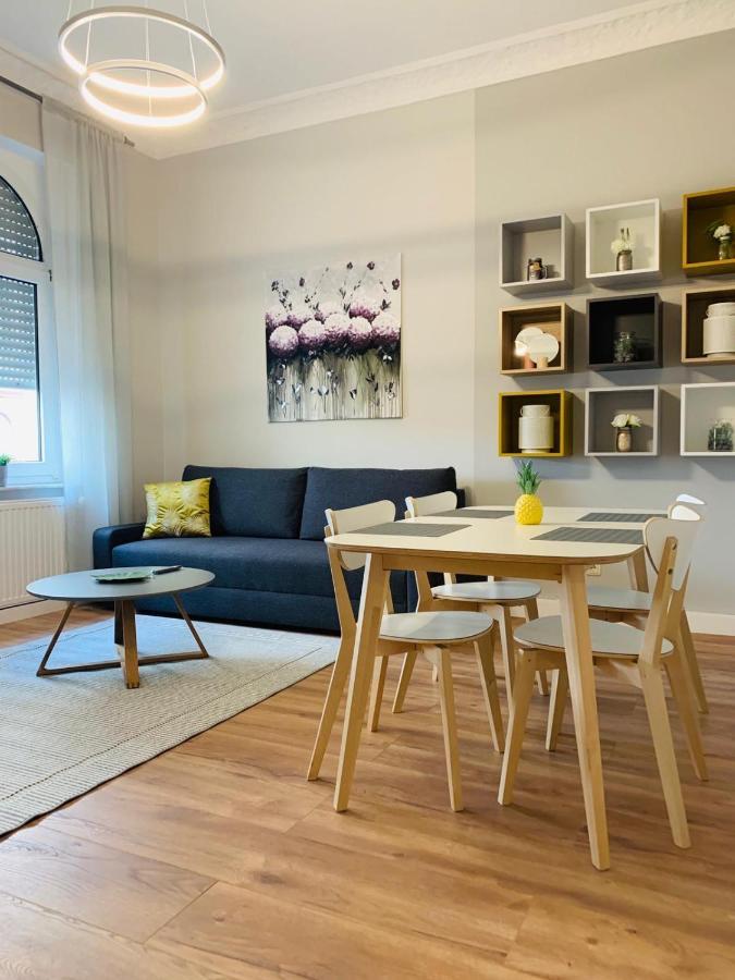 Family Apartment Wiesbaden Eksteriør billede